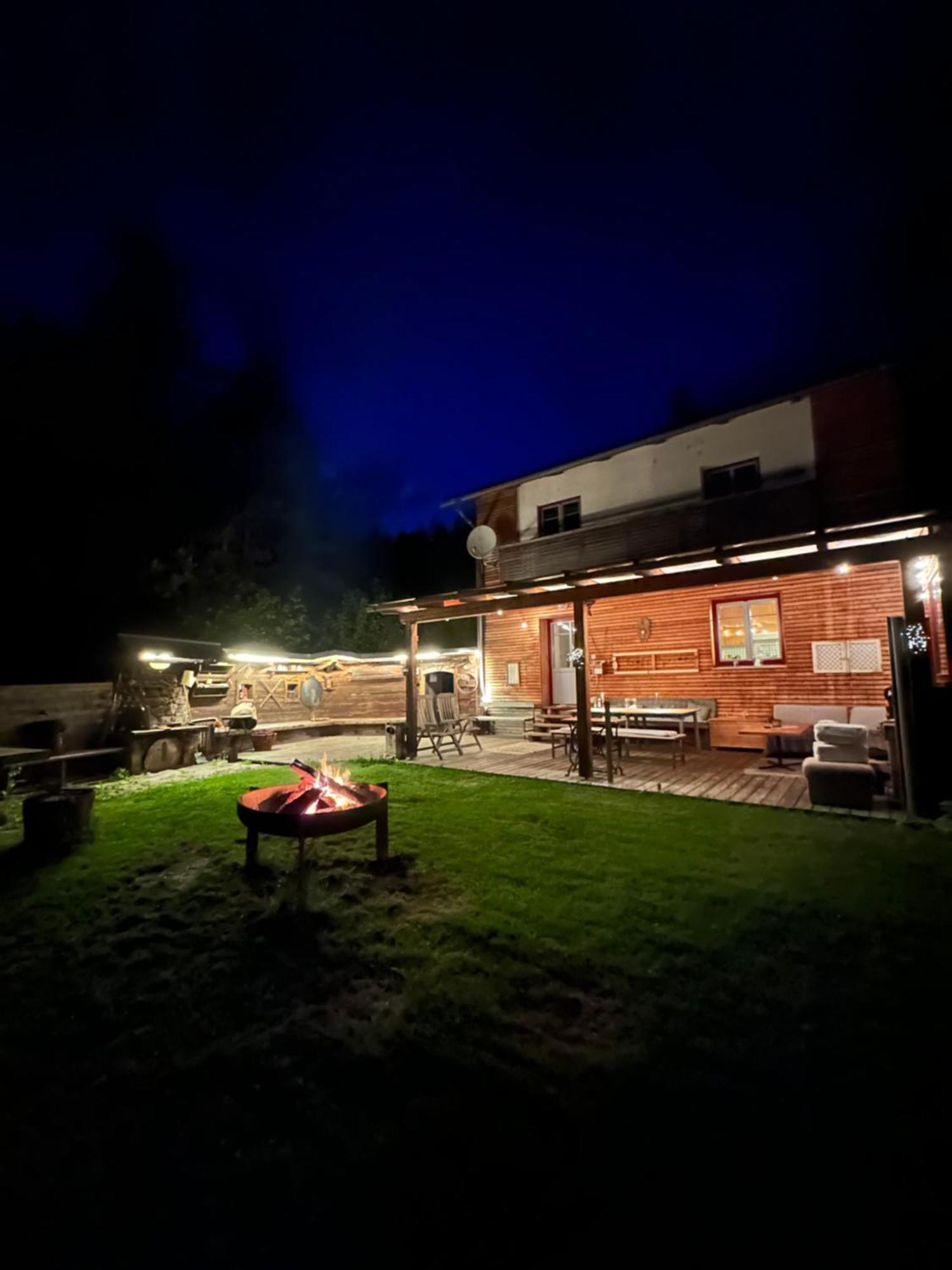 Ferienhaus Im Wald Edelschrott Exterior photo
